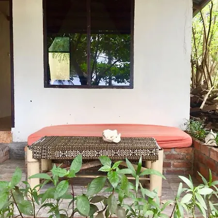 Pantai Paris Homestay Maumere Exterior photo