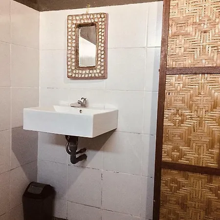 Pantai Paris Homestay Maumere Exterior photo