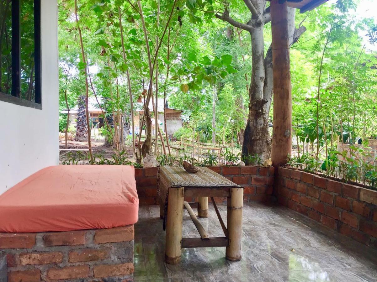 Pantai Paris Homestay Maumere